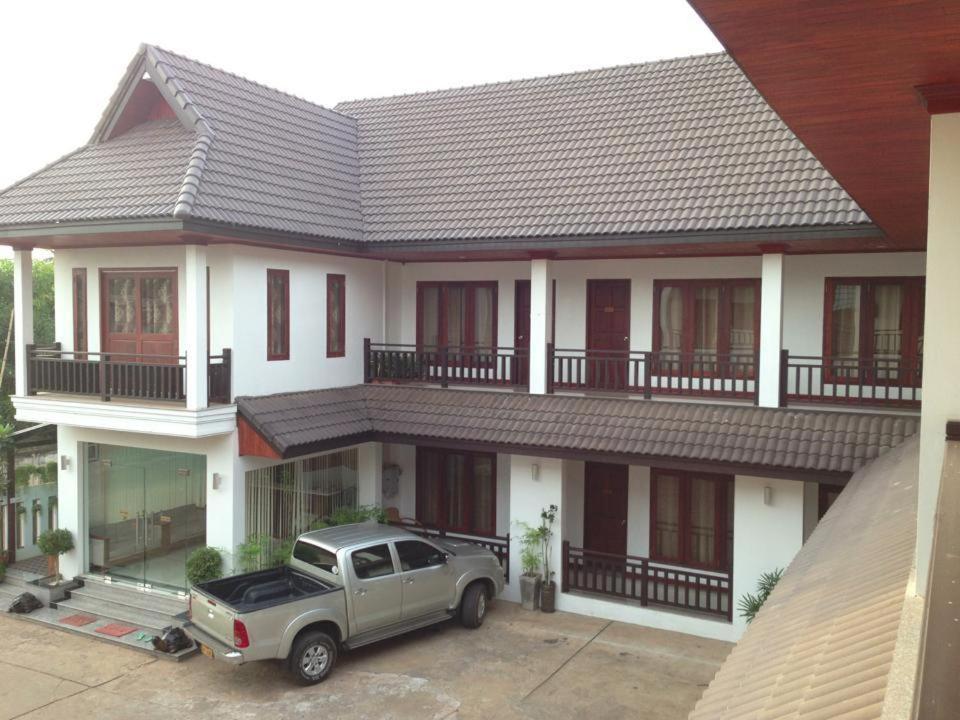 Chalouvanh Hotel Pakse Exterior foto