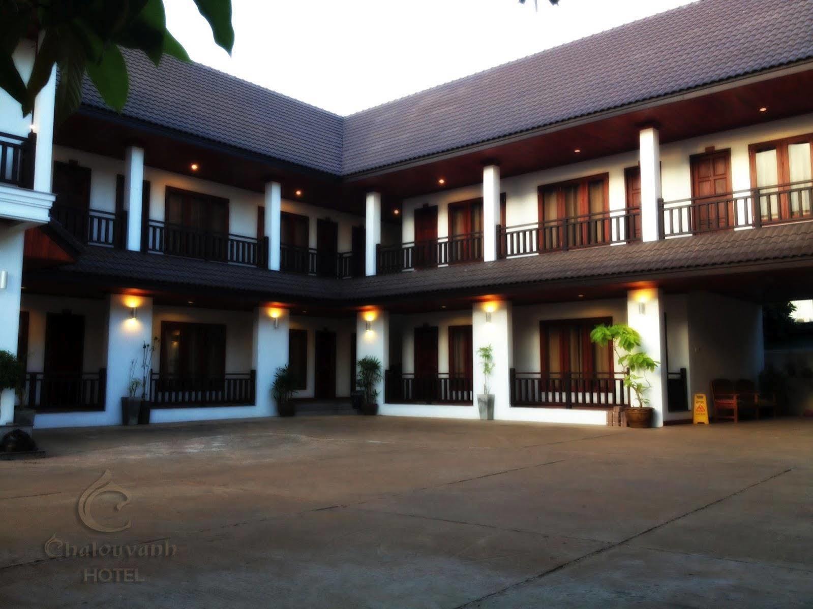 Chalouvanh Hotel Pakse Exterior foto